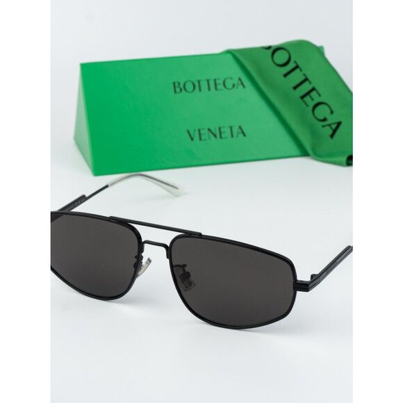 Bottega Veneta Women Sunglasses Black Grey Pilot BV1125S 001 BRAND NEW